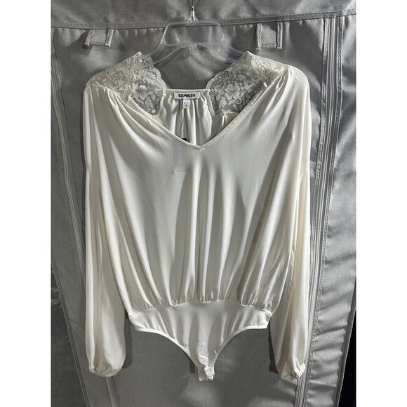 NWT Express Lace Ivory Bodysuit Long Sleeve Size Small Formal V Neck Lace - Picture 2 of 9